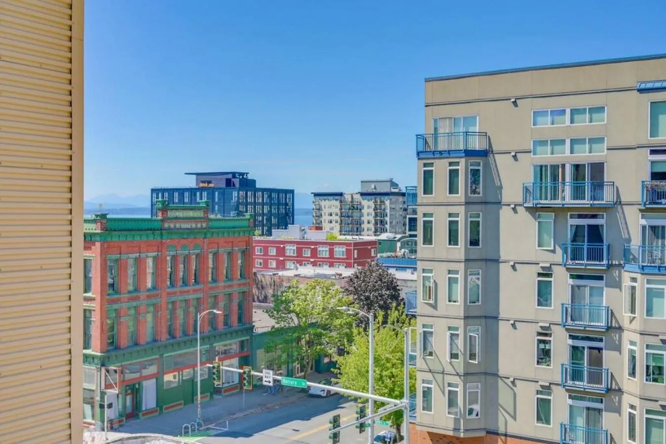 Apartment 103 Belltown Modern And Bright In The Heart Of Belltown Queen Bed Seattle
