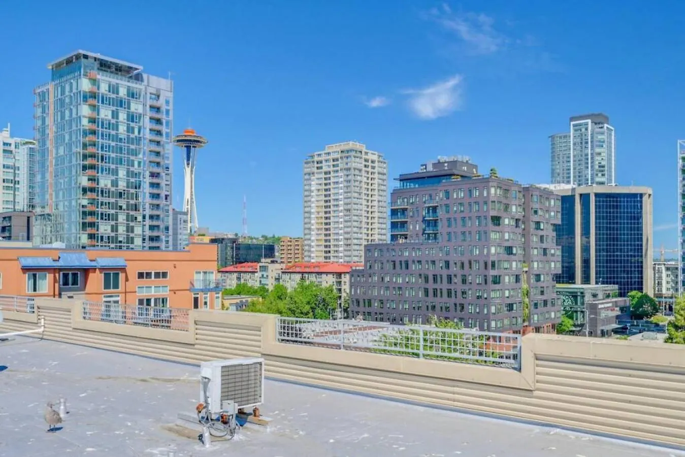 103 Belltown Modern And Bright In The Heart Of Belltown Queen Bed Seattle United States